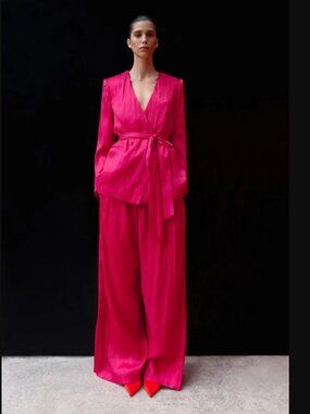 Zara Women Fuchsia Shiny Satin Wrinkle Effect Belted Shoulder Pad Blazer NWT